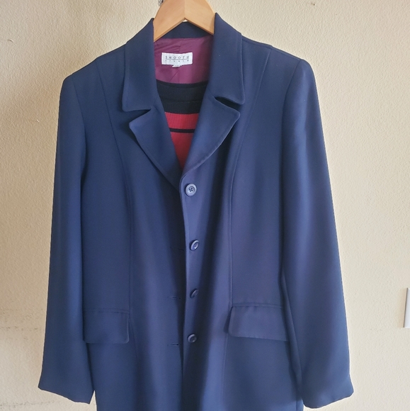 Vintage Two-Piece Smooth Studio Skirt suit. - Picture 3 of 6